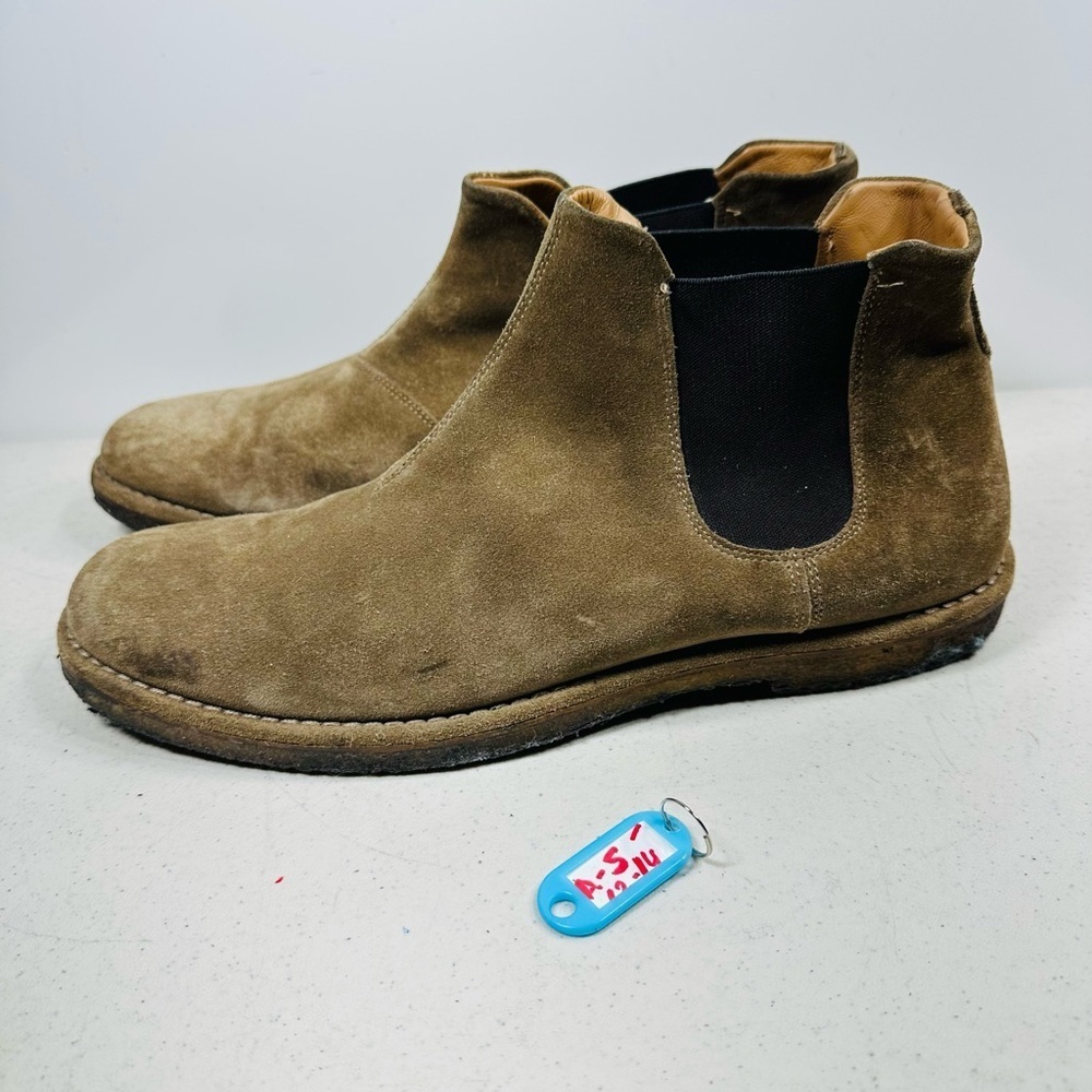 Vince Suede Chelsea Boots Crepe Sole Taupe Men's Size 11 US